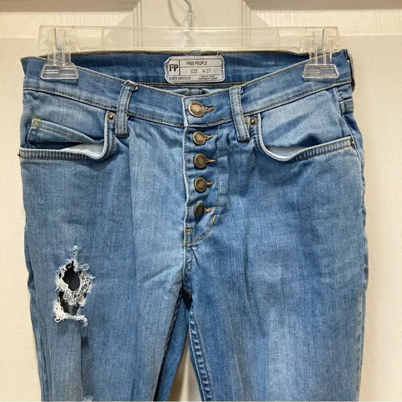 FREE PEOPLE Distressed Skinny Jeans Size 27 - Picture 3 of 7